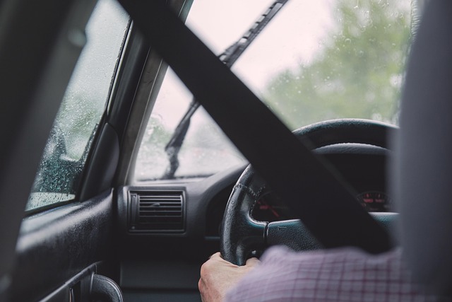 Hier moet je op letten bij het kiezen van een rijschool